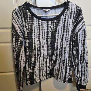 LuLaRoe Monochrome Long Sleeve Top
